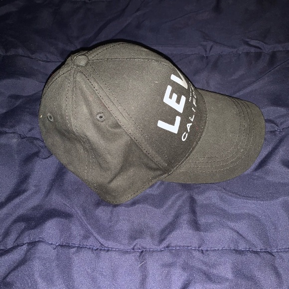 Levi’s hat - Picture 2 of 4